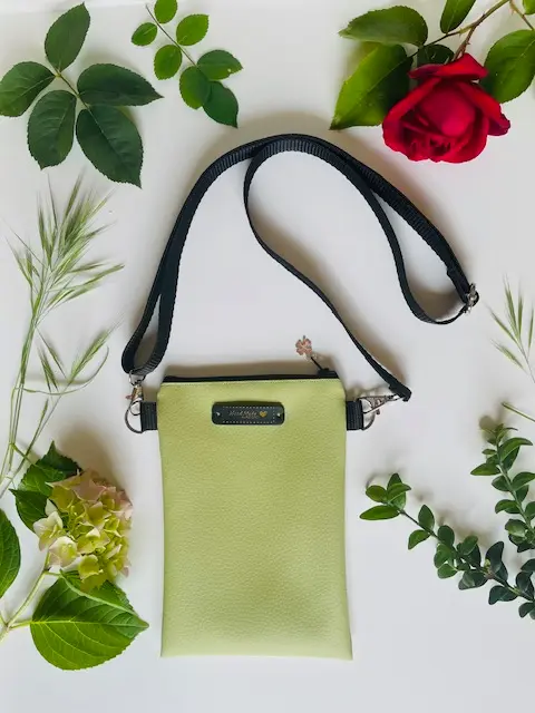 Crossbody phone bag