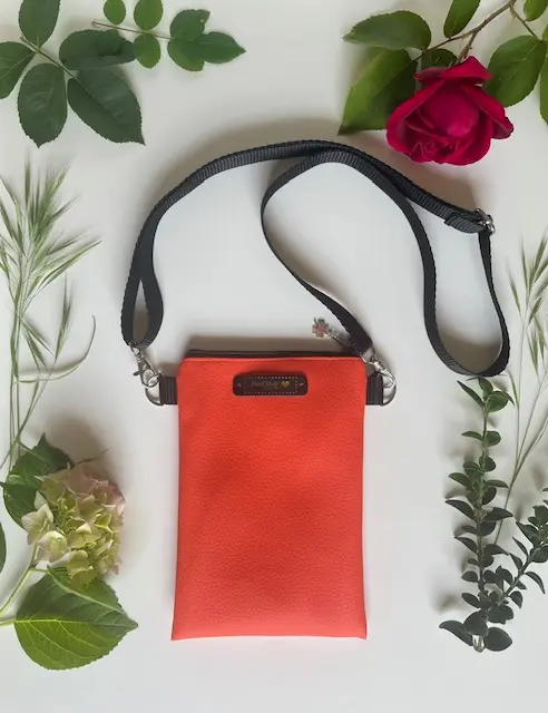 Crossbody phone bag